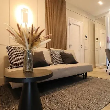 Apartment Luxurious Styled 2br Penthouse-fully Renovated-secure Parking-great Terrace & View, Historical Centre, Only One In